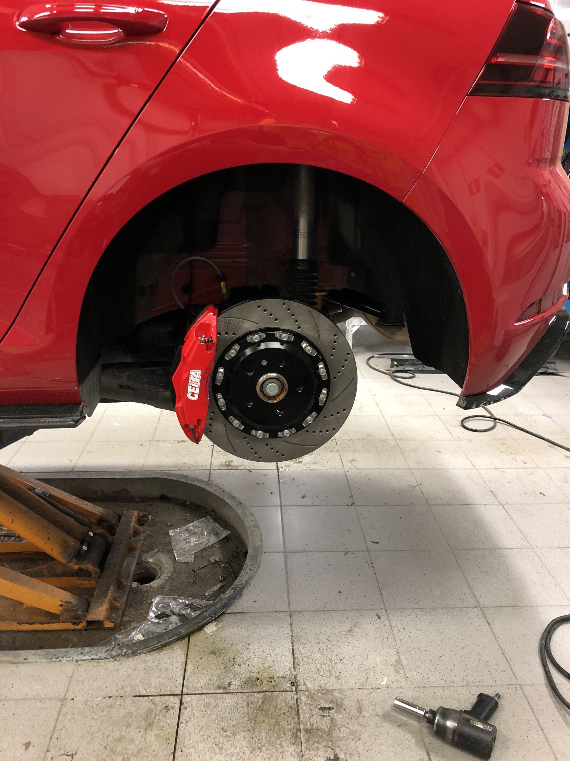 Kit Gros Freins CEIKA Sur-Mesure Volkswagen Golf MK7 (12~up)